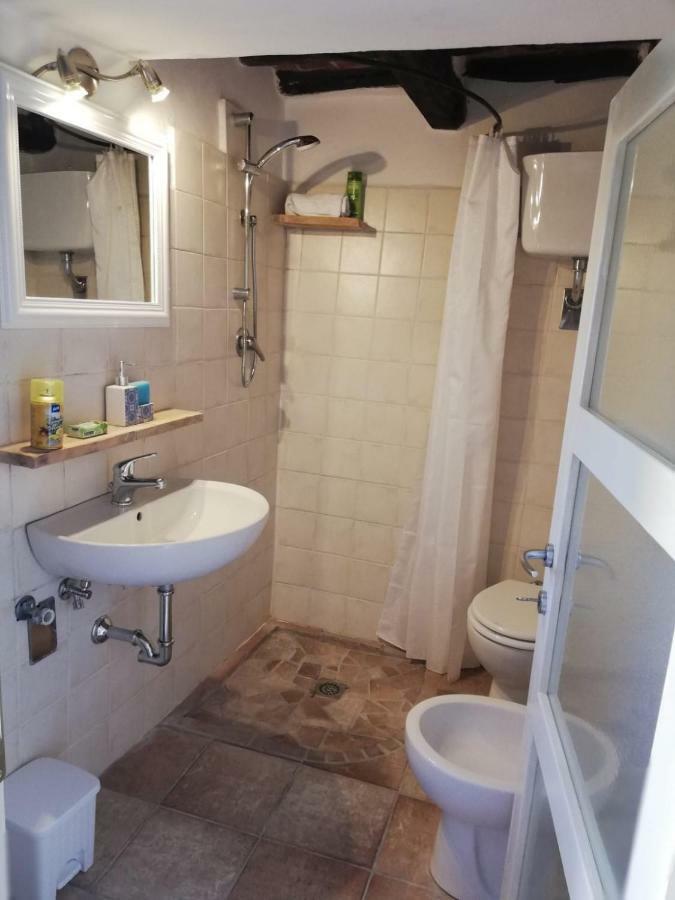 Il Fienile Nella Roccia Guest House Casole d'Elsa Bagian luar foto